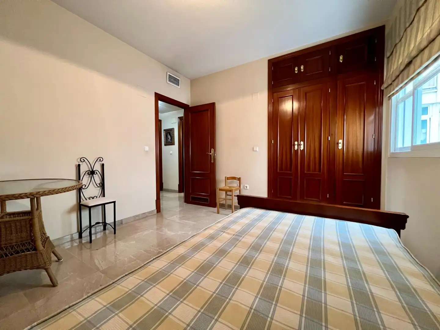 Schlafzimmer von Wohnung zum Verkauf in Córdoba mit Klimaanlage, Privatgarten und Terrasse