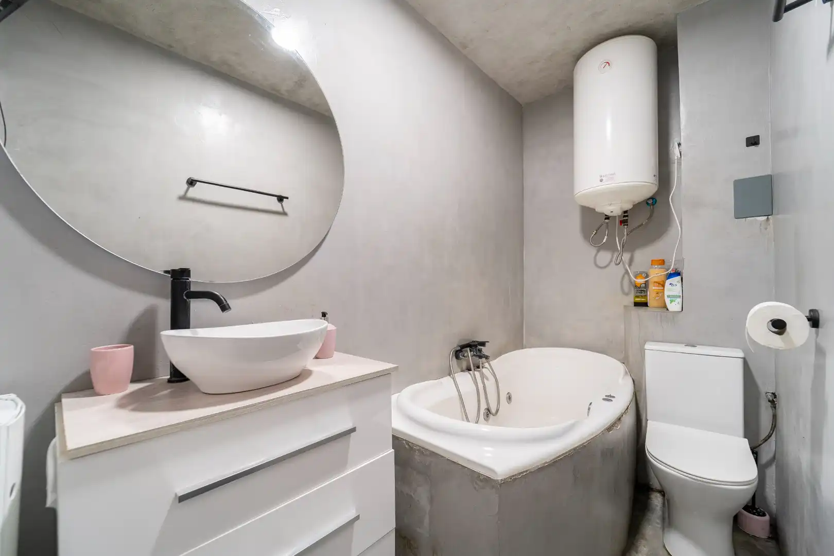 Bany de Casa o xalet en venda en Casarrubios del Monte amb Aire condicionat, Calefacció i Jardí privat