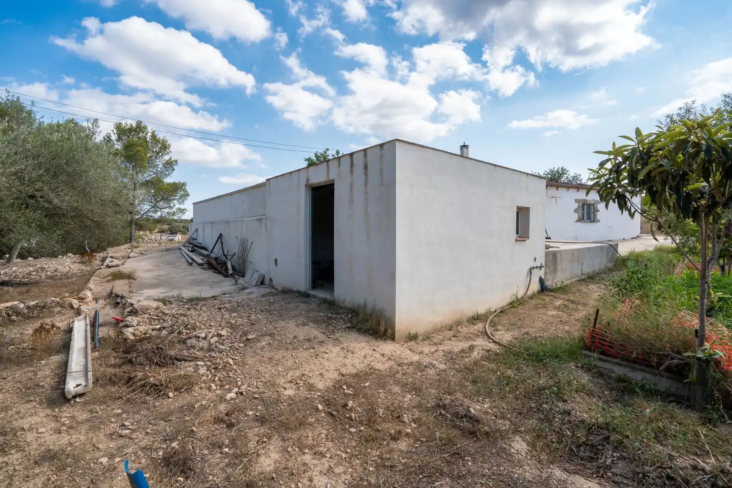 Vista exterior de Casa o xalet en venda en Tortosa amb Traster, Piscina i Moblat