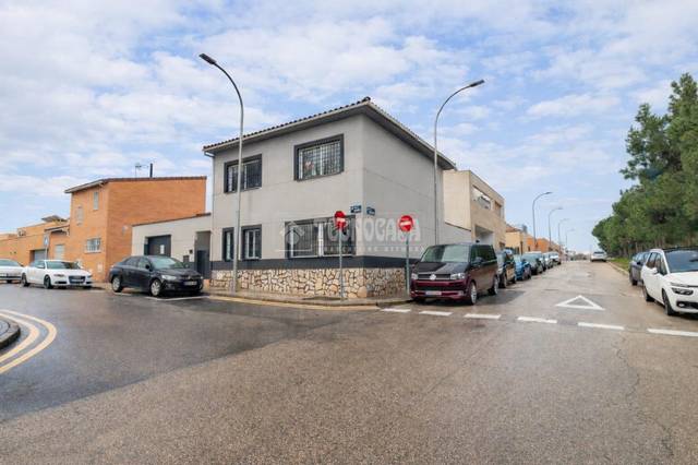 Casa-chalet en Venta en C. de Gascueña en Rejas