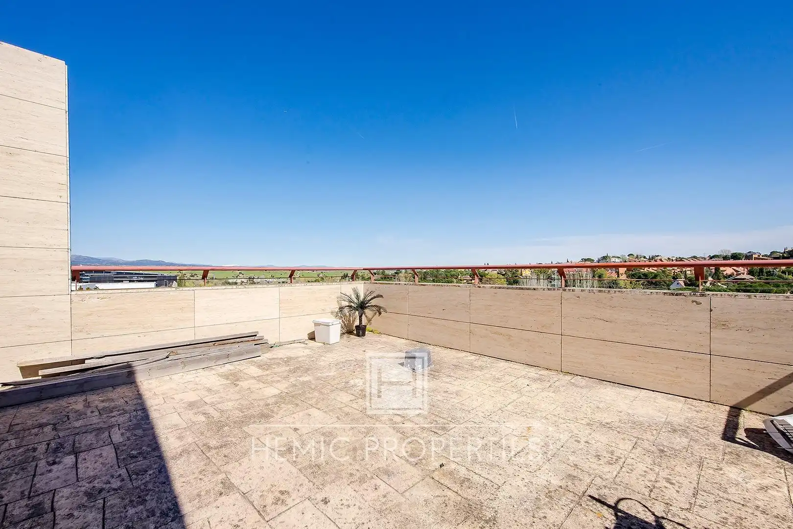 Terrasse von Dachboden zum Verkauf in Tres Cantos mit Klimaanlage, Privatgarten und Terrasse