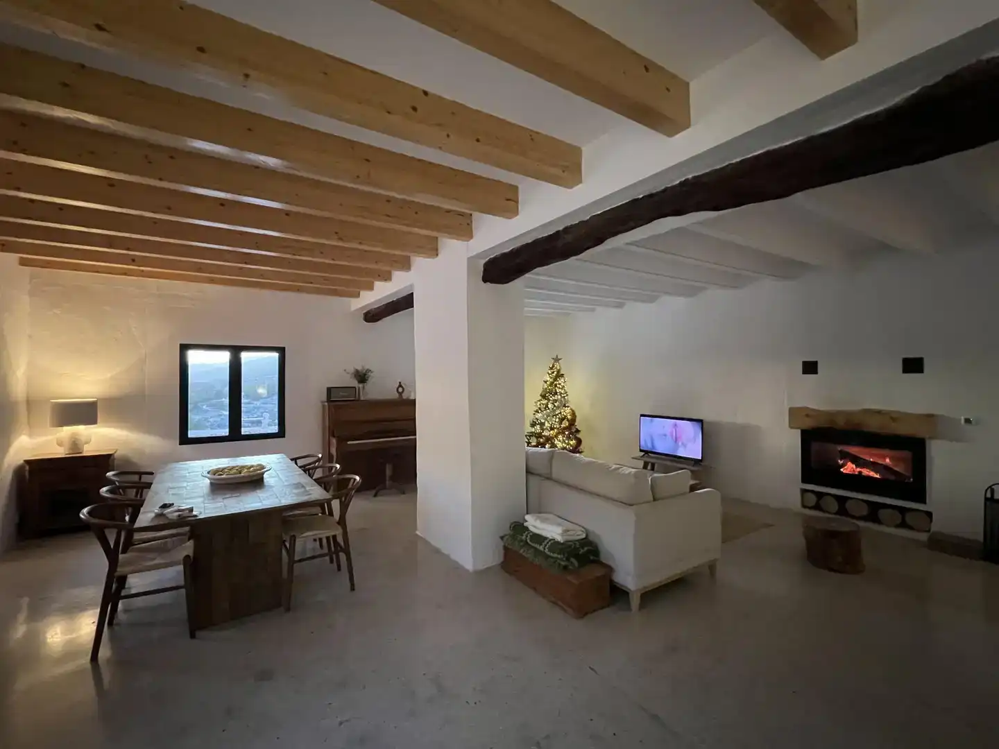 Sala d'estar de Finca rústica en venda en Sella amb Piscina i Balcó