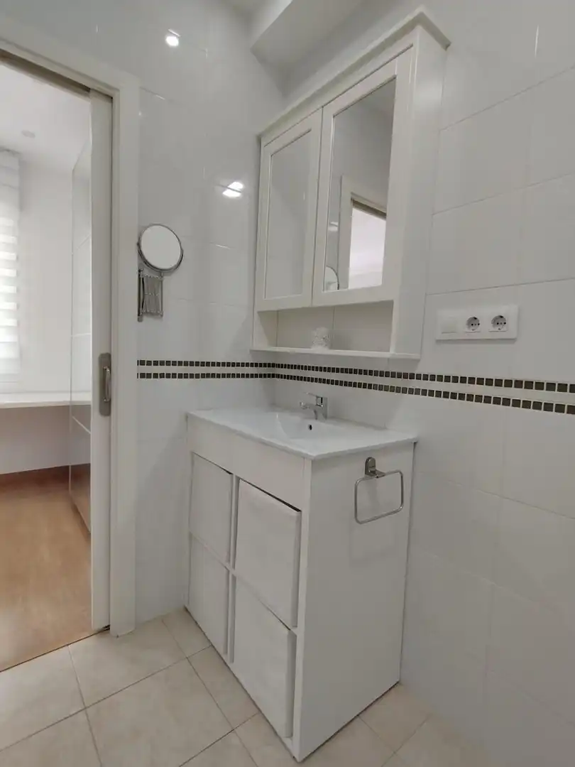 Baño de Piso de alquiler en Murcia con Aire acondicionado, Calefacción y Amueblado