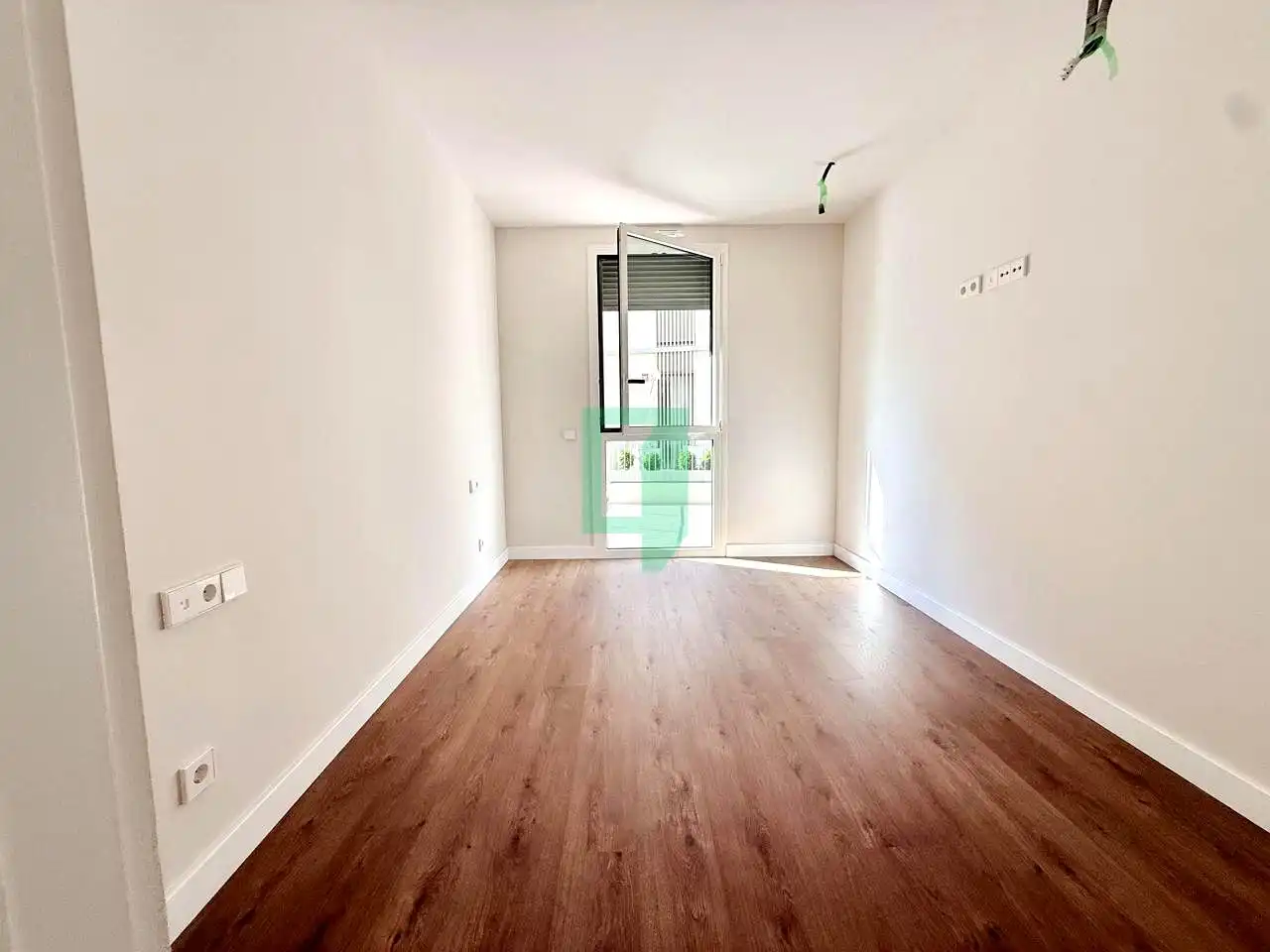 Schlafzimmer von Wohnung zur Miete in Tiana mit Klimaanlage und Terrasse