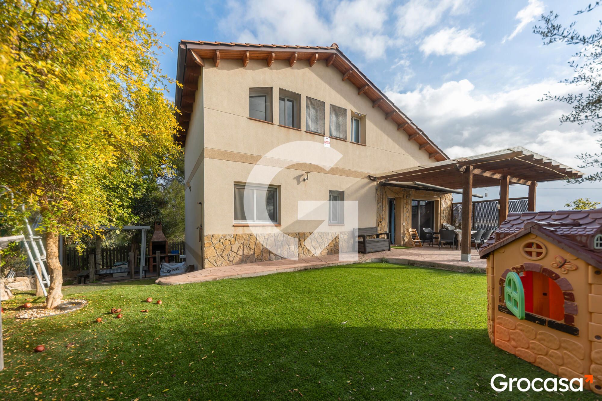 Jardí de Casa o xalet en venda en Vallirana amb Aire condicionat, Calefacció i Jardí privat