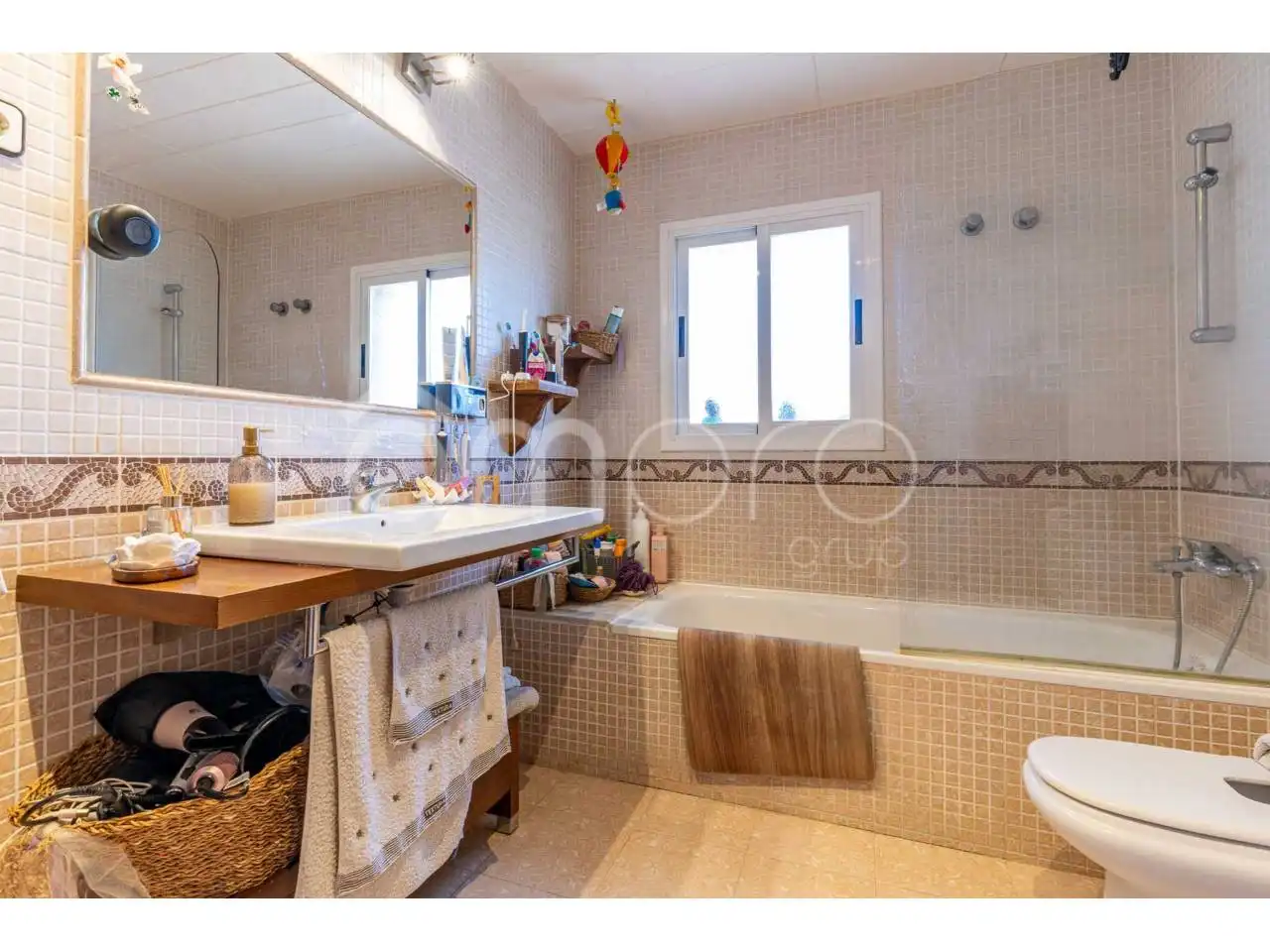 Baño de Dúplex en venta en Vilanova i la Geltrú con Terraza, Balcón y Alarma