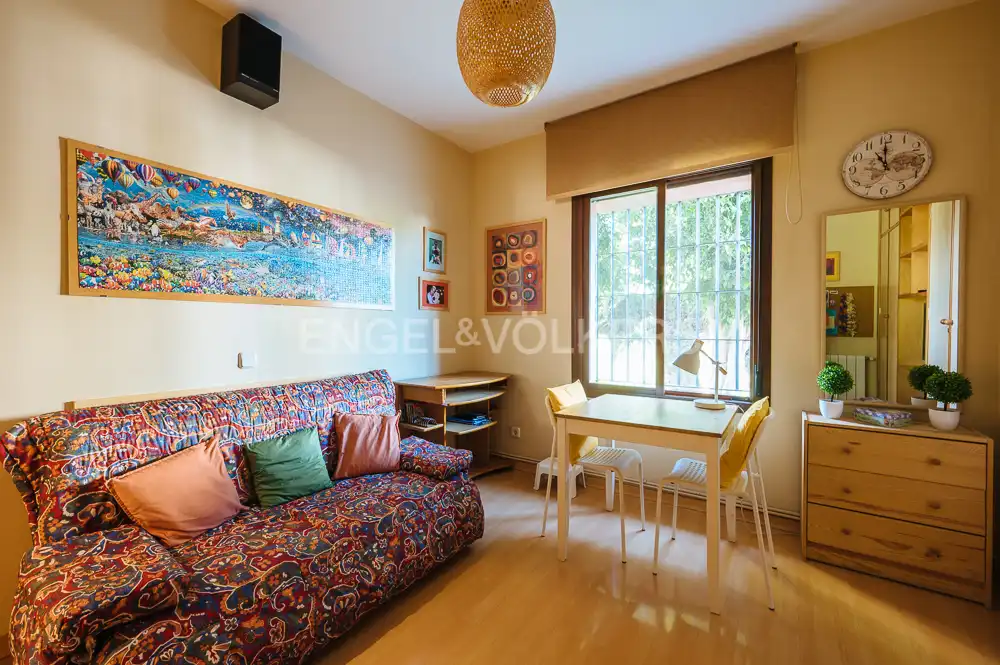 Sala de estar de Casa o chalet en venta en Bormujos con Aire acondicionado, Calefacción y Jardín privado