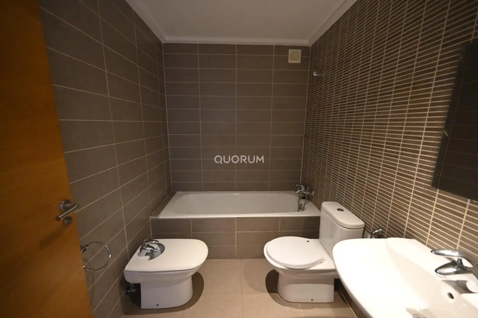 Badezimmer von Wohnung zum Verkauf in Erandio mit Heizung und Abstellraum