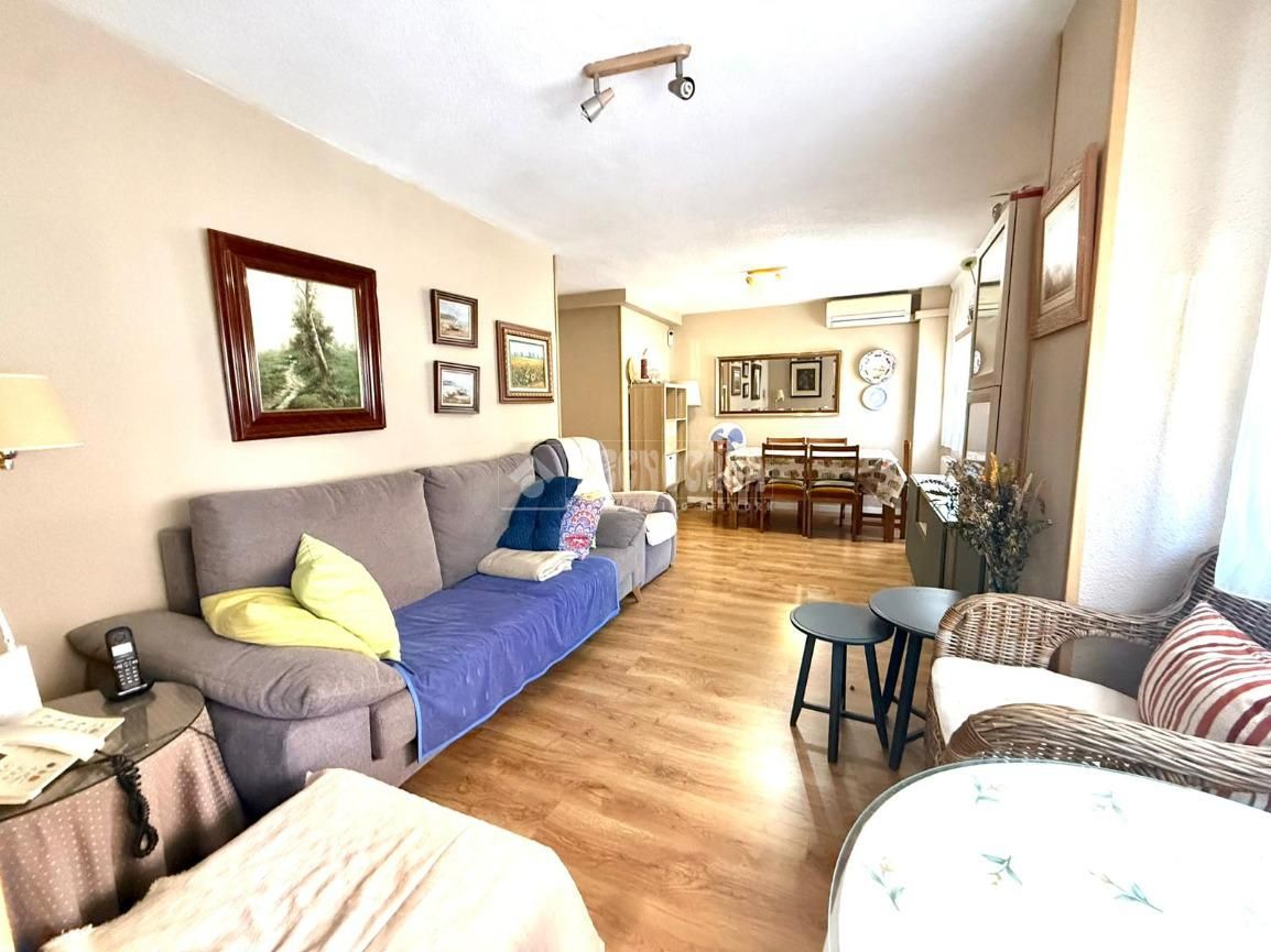 Sala d'estar de Pis en venda en  Madrid Capital amb Aire condicionat, Calefacció i Terrassa