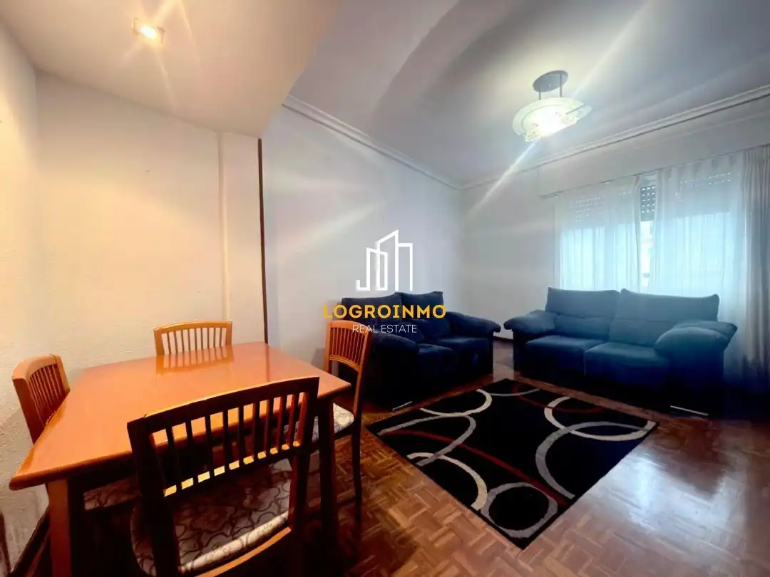 Vista exterior de Piso en venta en  Logroño con Calefacción y Amueblado