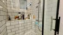 Bathroom of Flat for sale in Premià de Mar  with Terrace and Balcony