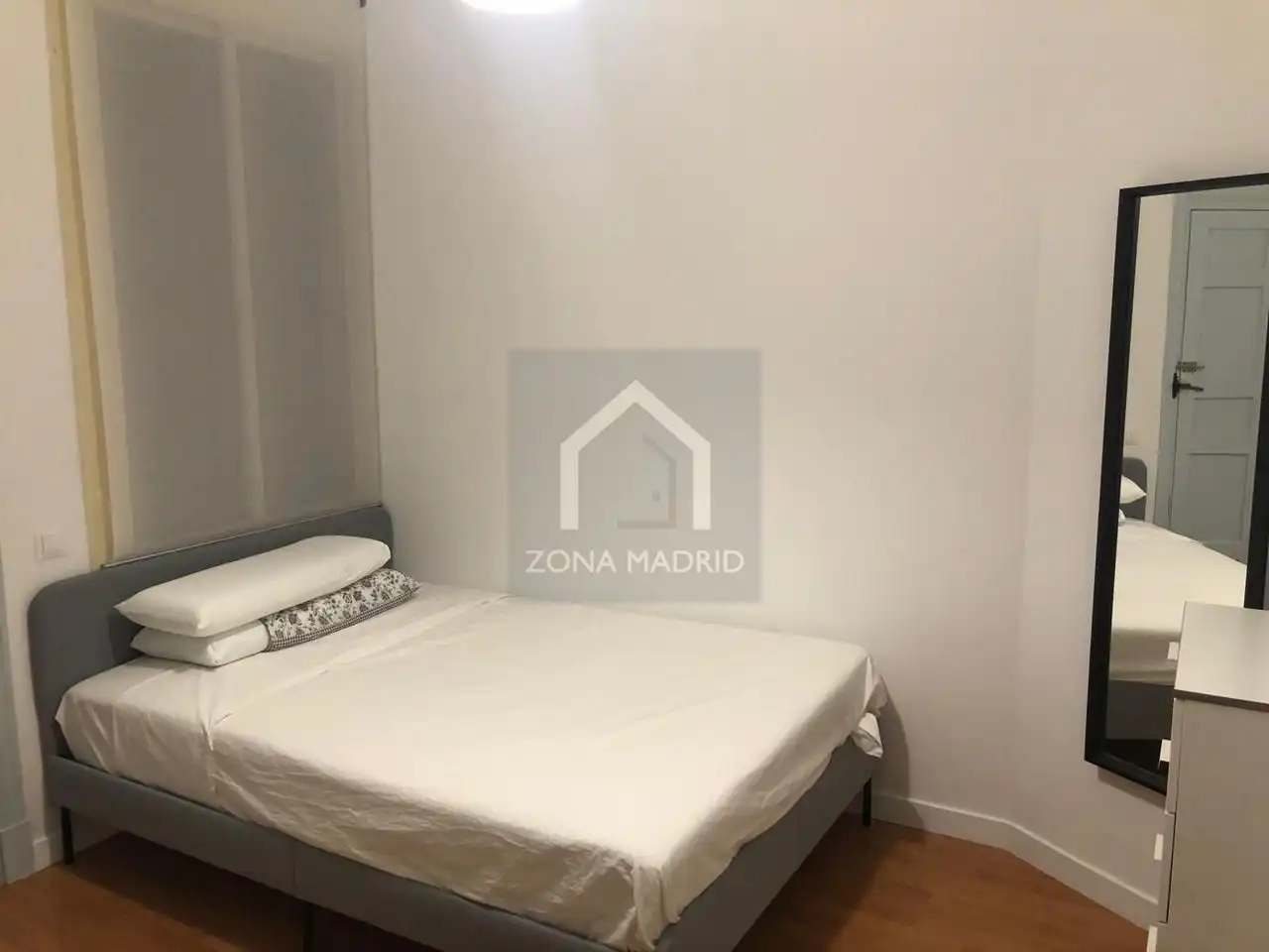 Habitación de Piso en venta en Madrid con Trastero
