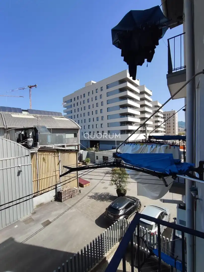 Vista exterior de Pis de lloguer en Bilbao  amb Calefacció i Moblat