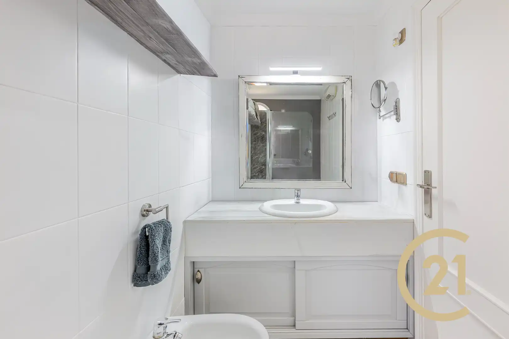 Baño de Casa adosada en venta en Marbella con Aire acondicionado, Terraza y Piscina comunitaria