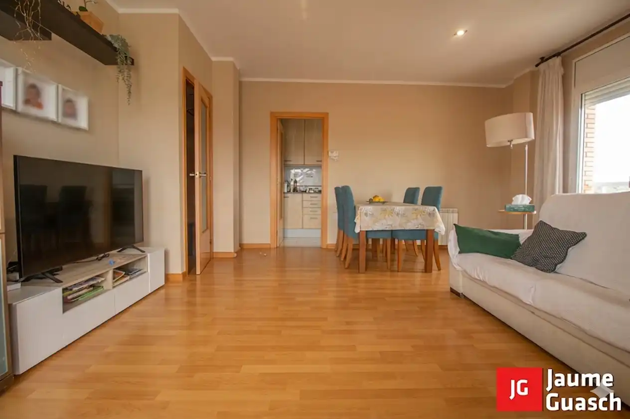 Living room of Flat for sale in La Riera de Gaià  with Air Conditioner, Heating and Parquet flooring
