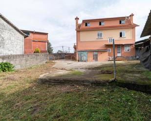 Finca rústica en venda en Redondela amb Calefacció, Jardí privat i Traster