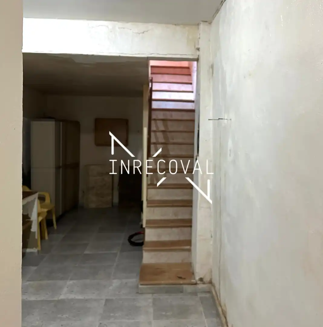 Casa aparellada amb terrassa en venda a Carrer de Cantarrana, imagen 9