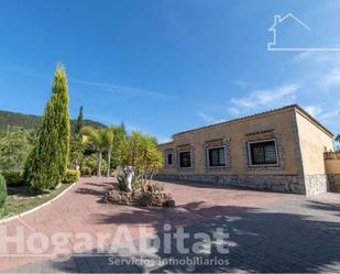 Vista exterior de Casa o xalet en venda en La Pobla de Tornesa amb Aire condicionat, Terrassa i Piscina