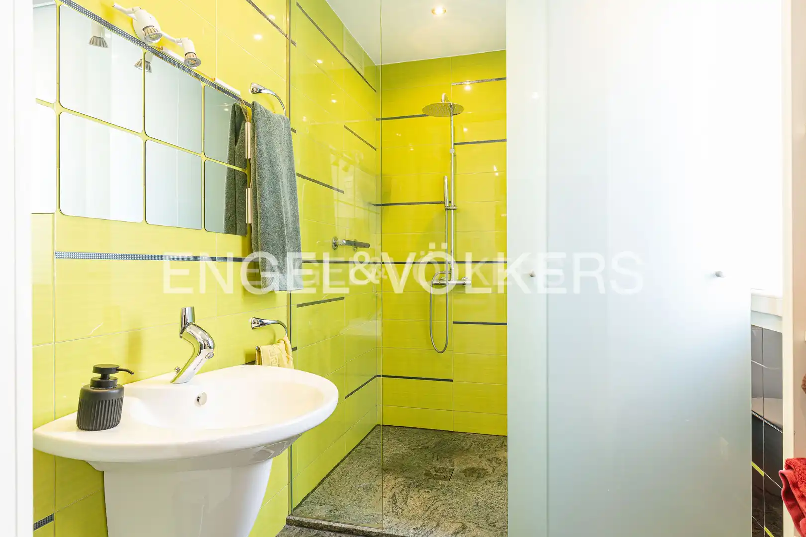 Baño de Ático en venta en Madrid con Aire acondicionado, Calefacción y Terraza