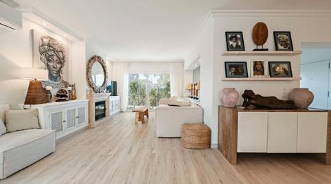 Foto 5 de Casa o xalet en venda a Avda de la Jacaranda, 74, Las Chapas - Alicate Playa, Marbella