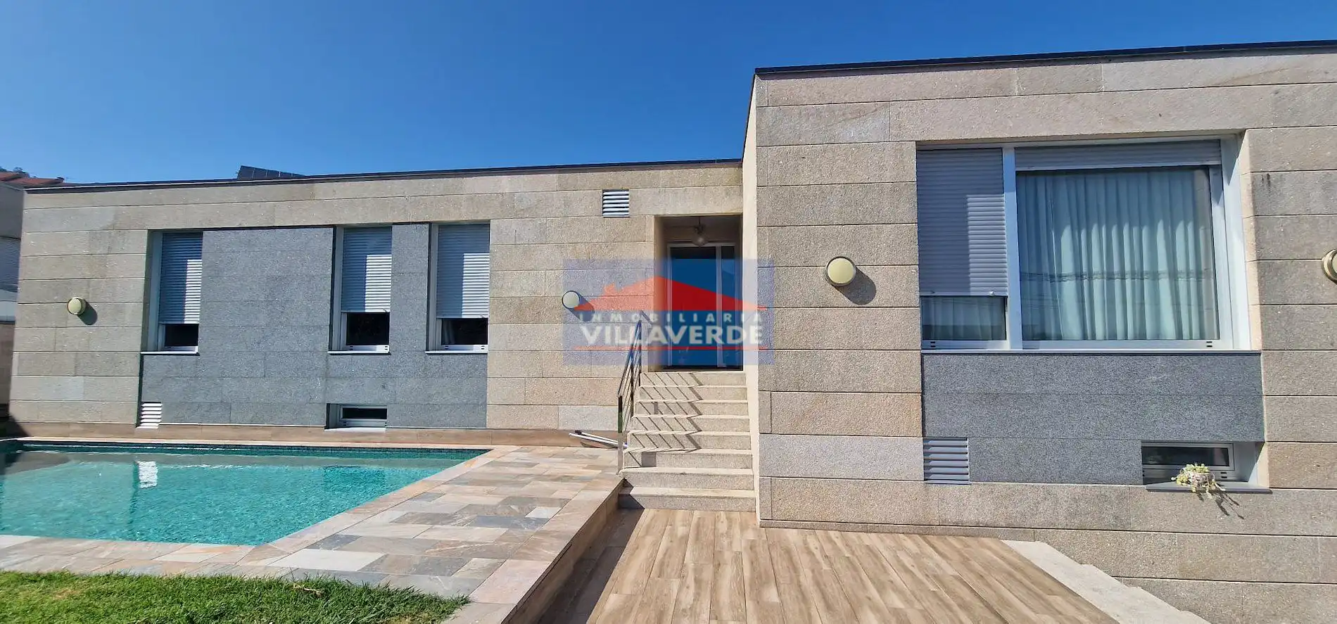 Vista exterior de Casa o chalet en venta en Cangas  con Terraza, Trastero y Piscina