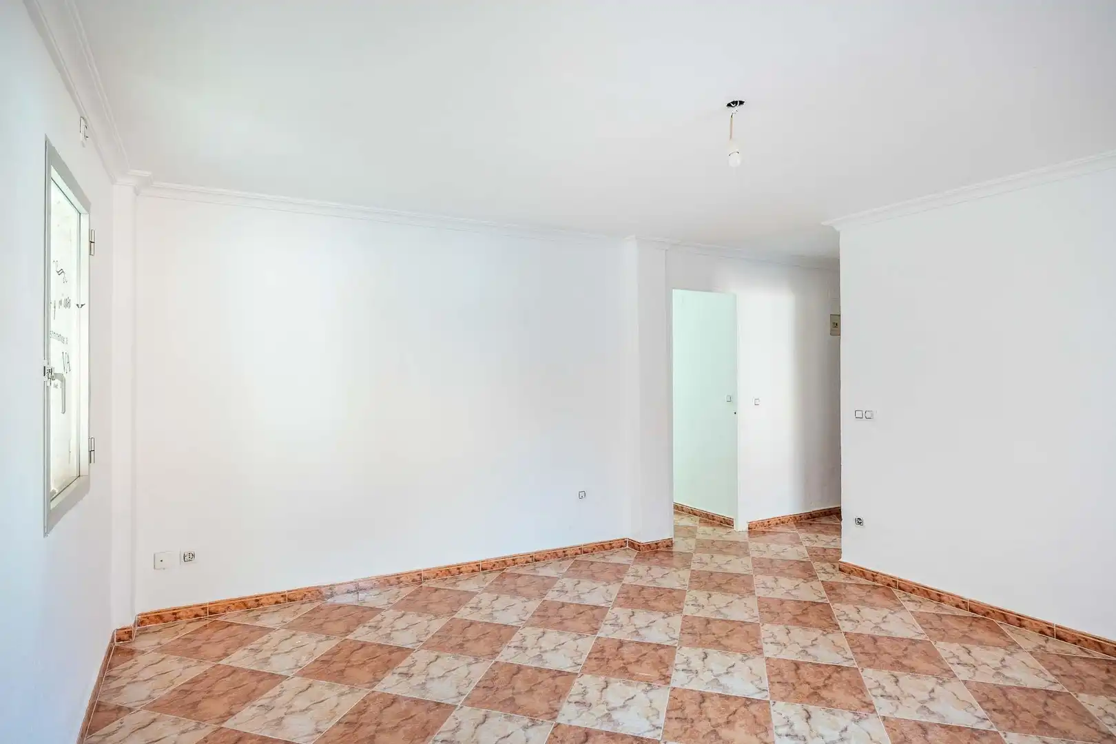 Piso en venta en Alcalá de Guadaira con Balcón