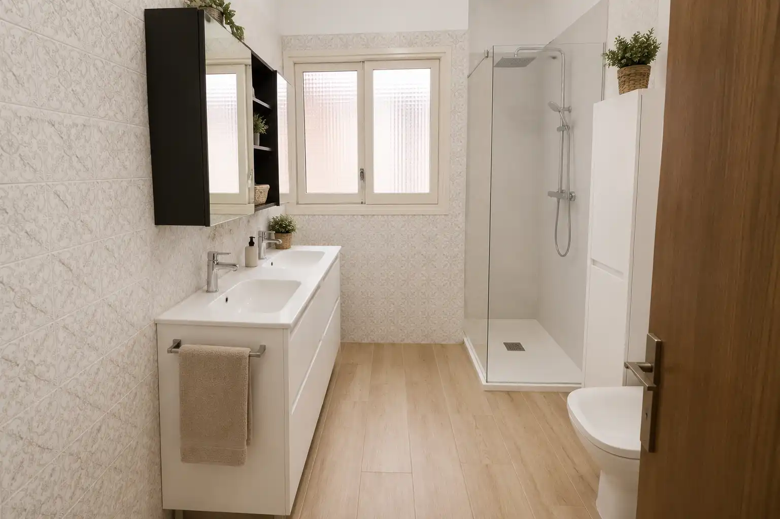 Bathroom of Flat for rent in Terrassa  with Heating, Terrace and Oven