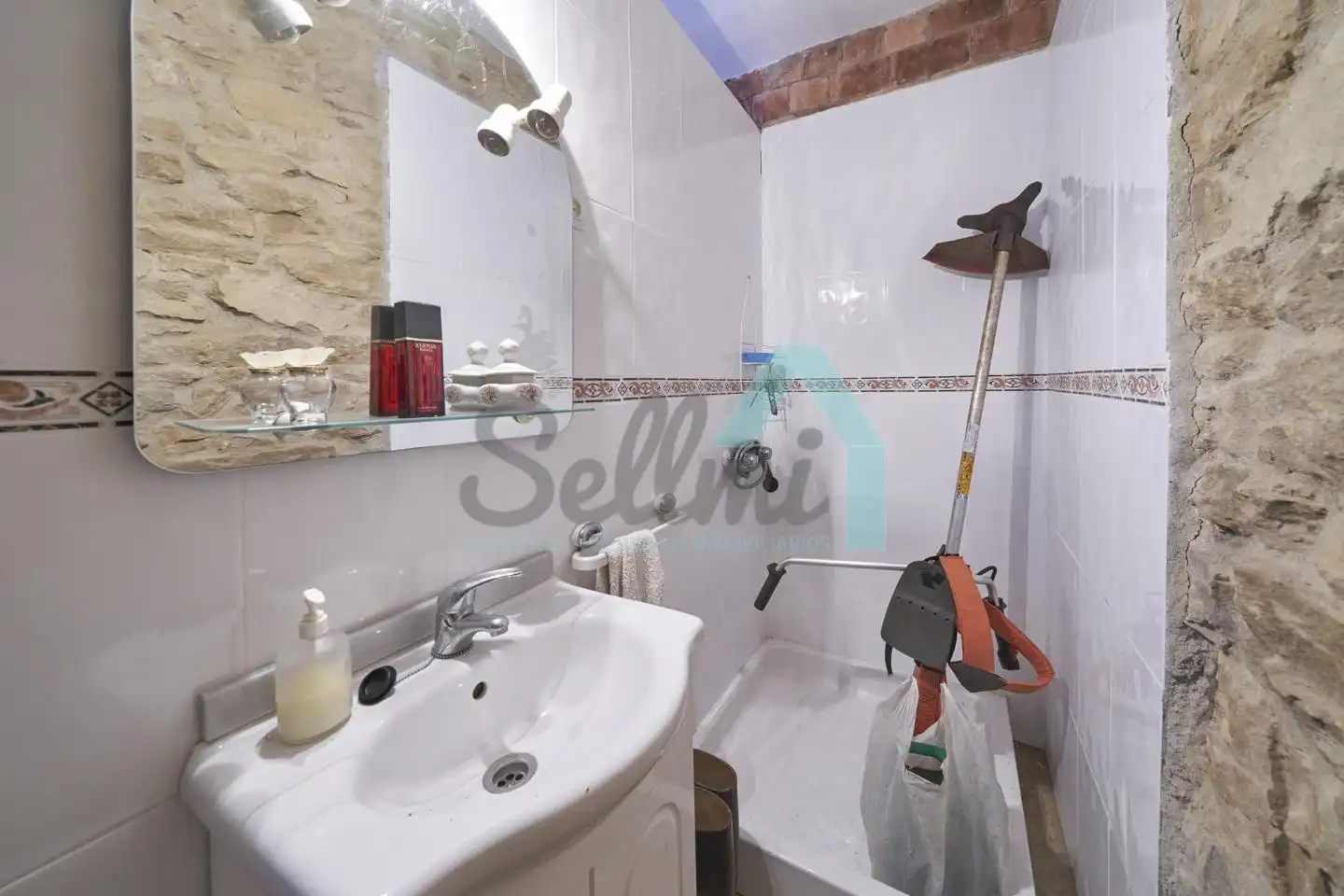 Bathroom of Houses for sale in Langreo  with Private garden and Balcony