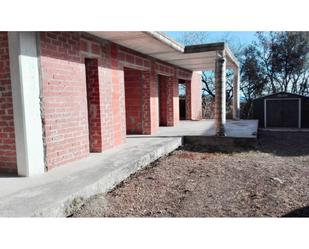 Vista exterior de Casa o xalet en venda en Montagut i Oix amb Jardí privat