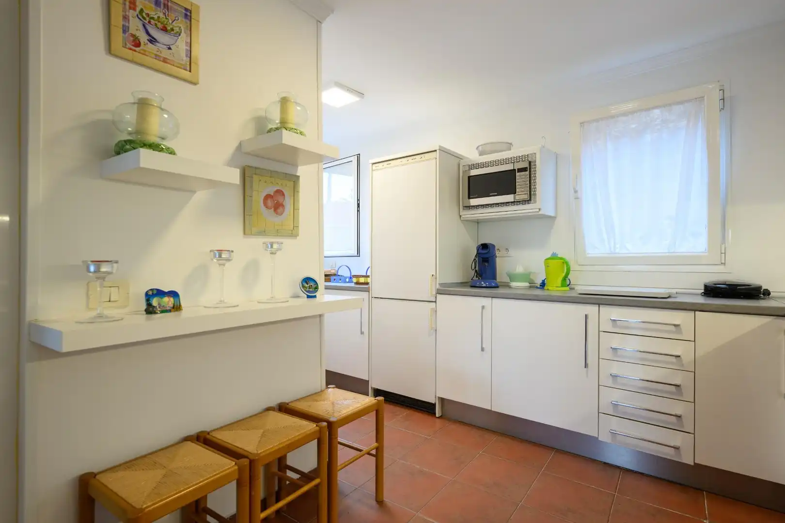 Küche von Einfamilien-Reihenhaus zur Miete in San Bartolomé de Tirajana mit Klimaanlage, Privatgarten und Terrasse