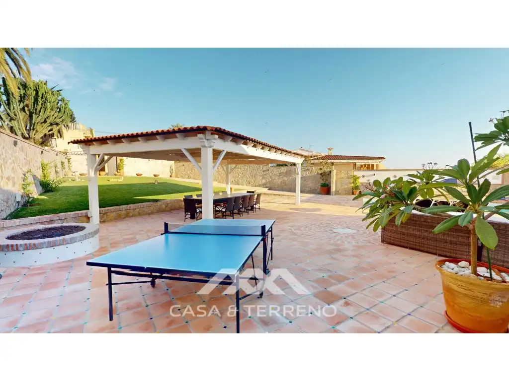 Jardí de Casa o xalet en venda en Vélez-Málaga amb Piscina, Moblat i TV