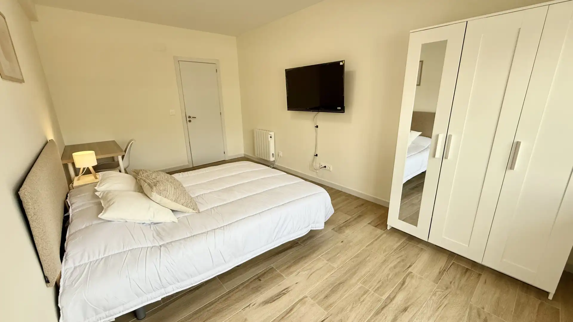 Bedroom of Flat for sale in Alcobendas  with Heating, Terrace and Furnished