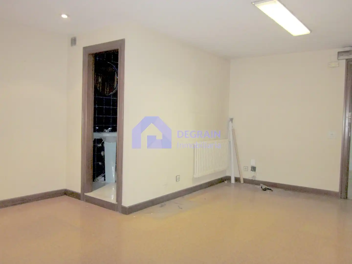 Büro zur Miete in Oviedo  mit Heizung