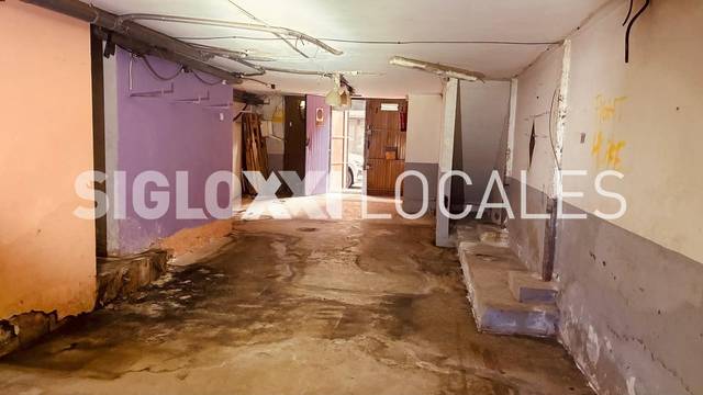 Local comercial en Venta en LLORENS I BARBA en El Baix Guinardó