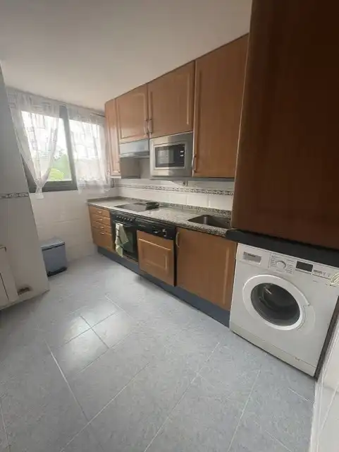 Cocina de Piso en venta en Valladolid con Calefacción, Terraza y Trastero