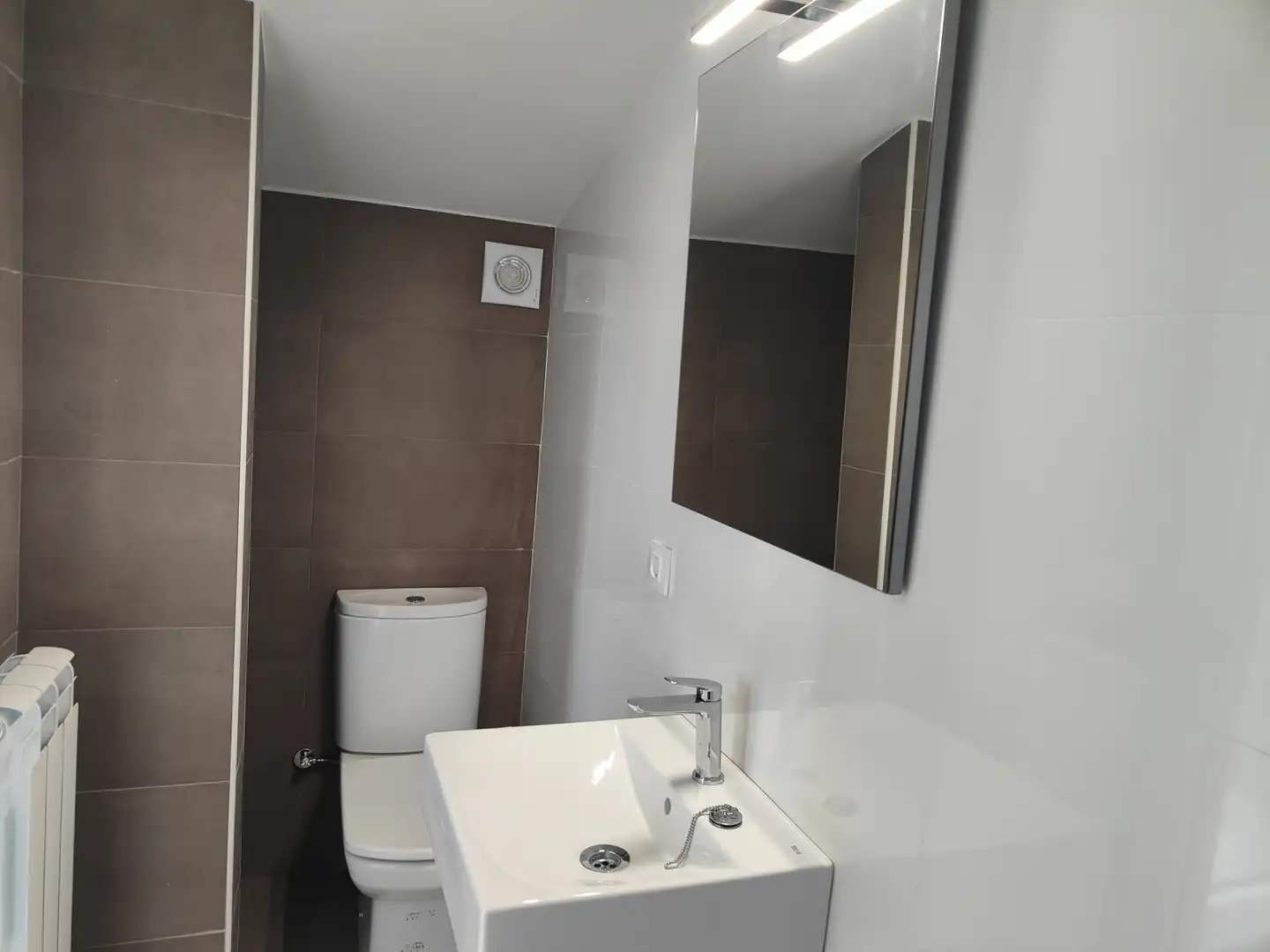Bany de Dúplex en venda en Olot amb Terrassa