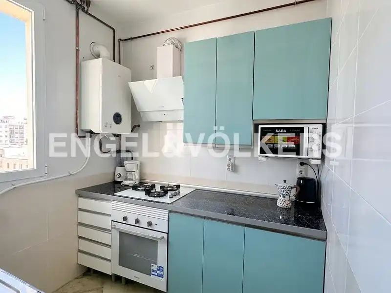 Küche von Wohnung zur Miete in Madrid mit Heizung, Möbliert und Balkon
