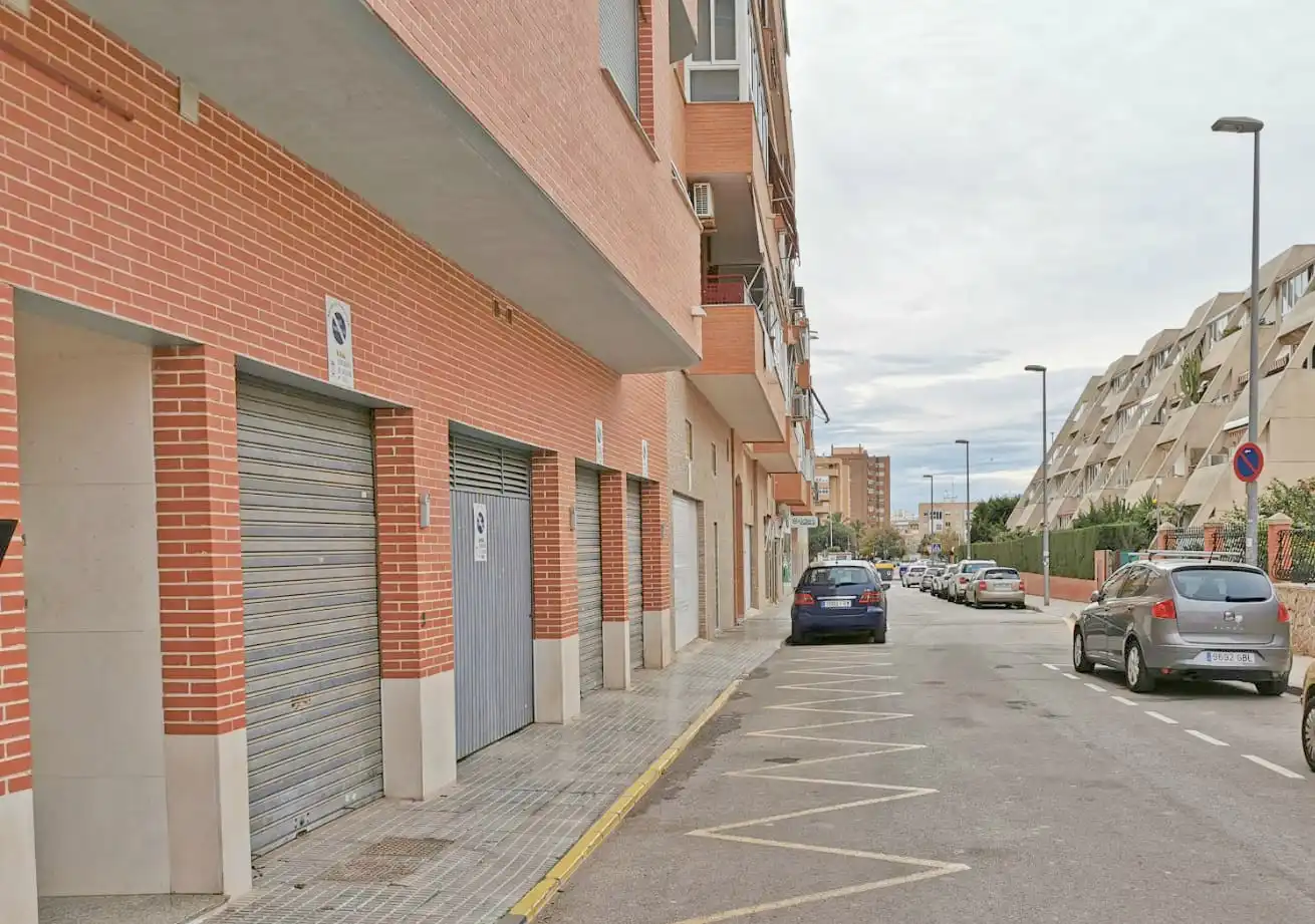 Parking de Piso en venta en Cartagena con Aire acondicionado, Amueblado y Lavadora