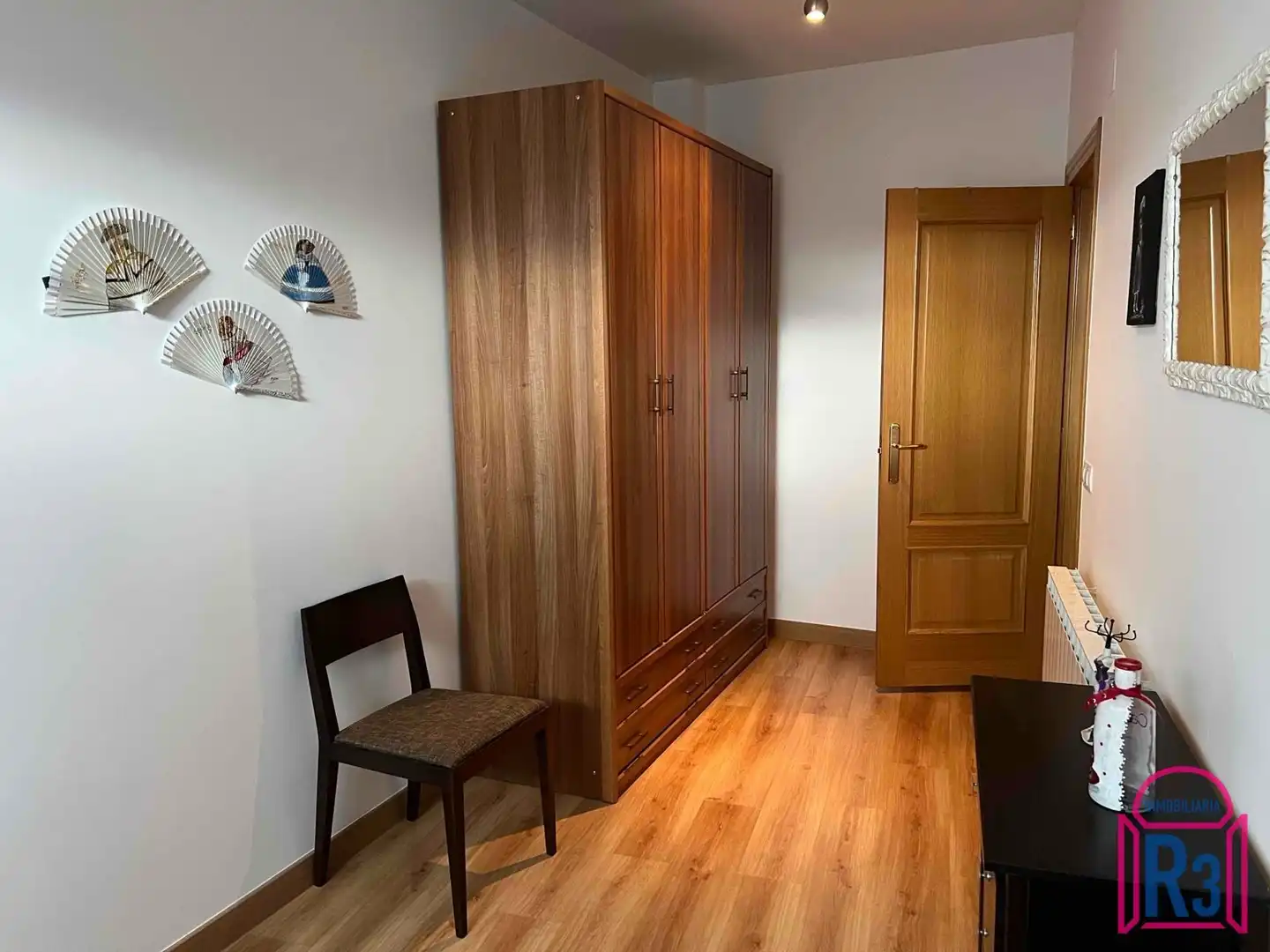 Schlafzimmer von Maisonette zum Verkauf in León Capital  mit Heizung, Terrasse und Möbliert