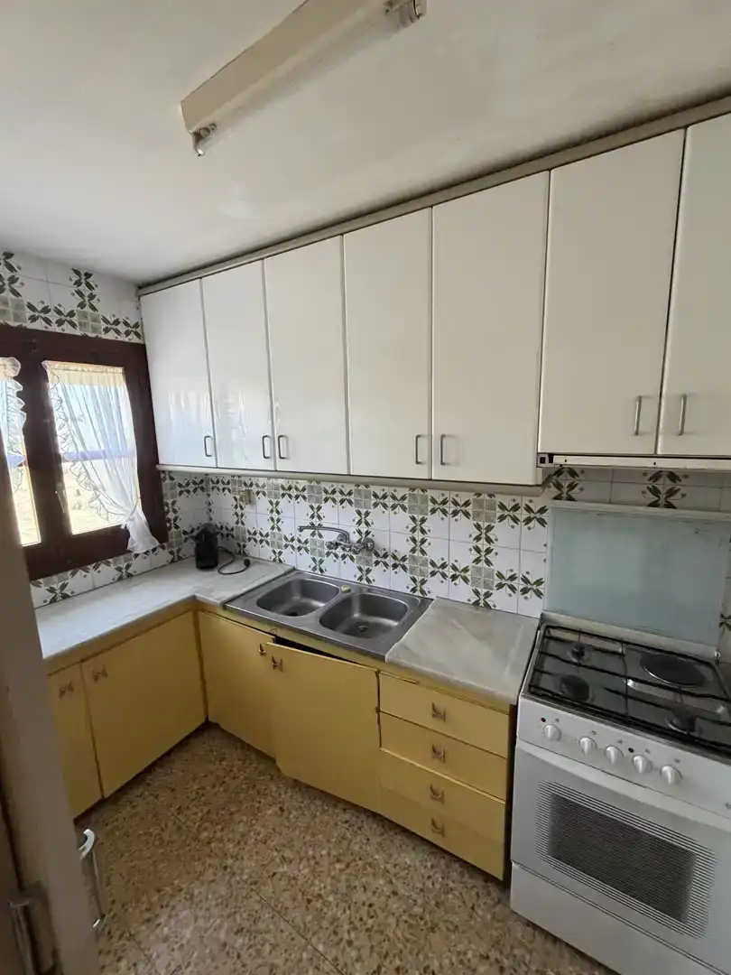 Cuina de Casa adosada en venda en Bellaguarda amb Moblat