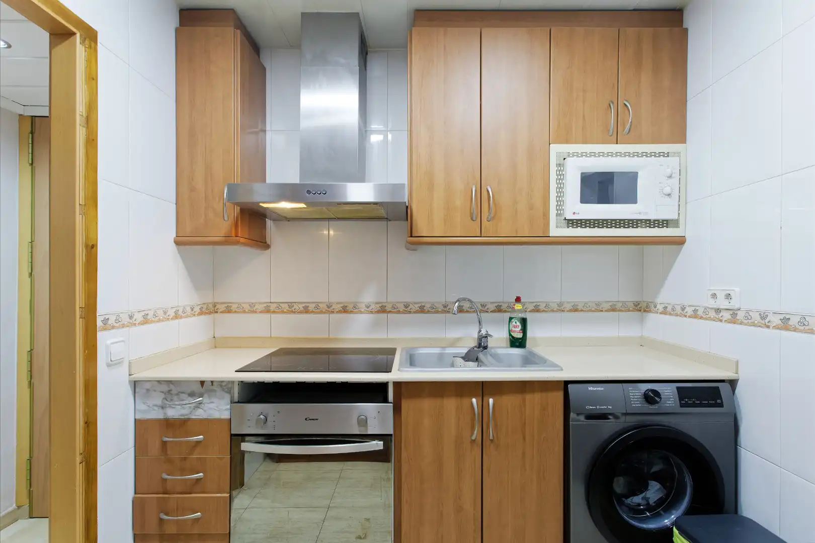 Kitchen of Flat for sale in L'Hospitalet de Llobregat