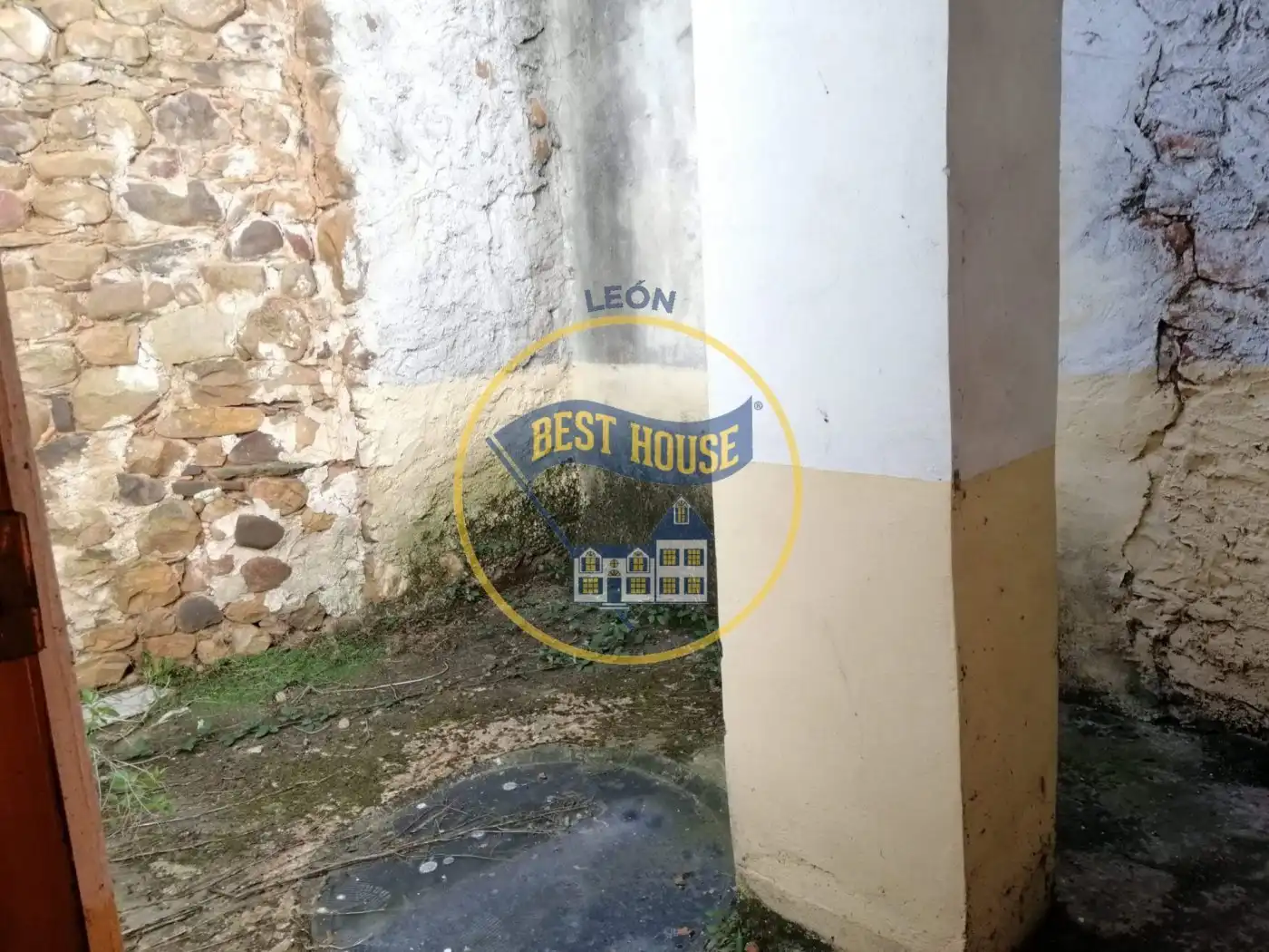 Casa o xalet en venda en Rioseco de Tapia amb Traster i Balcó