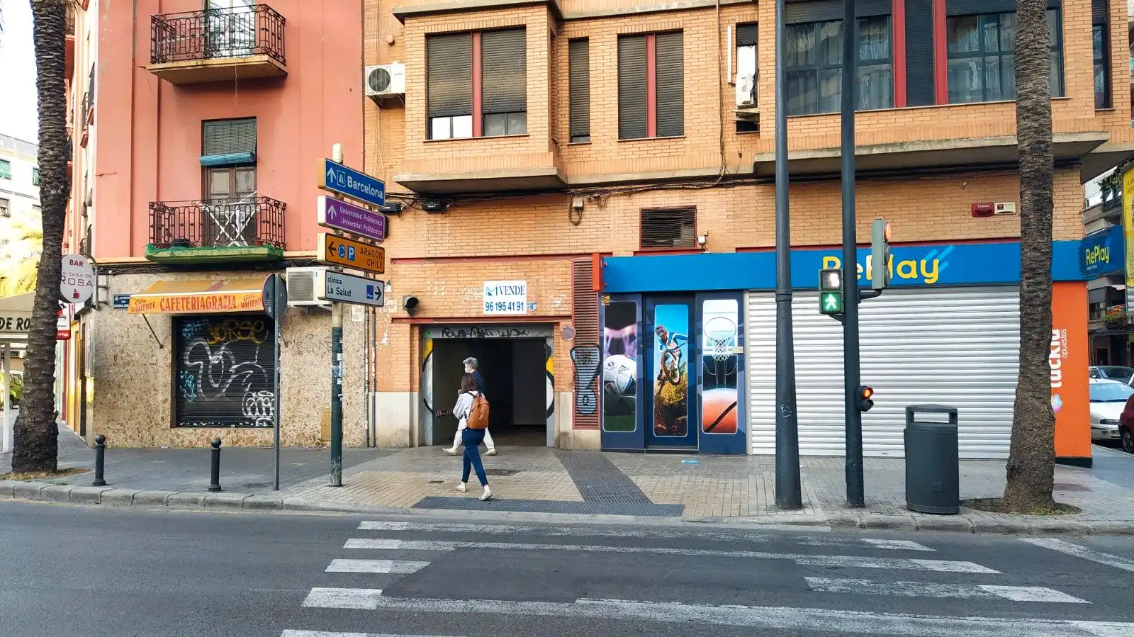 Individual amb ascensor en venda a Carrer dels Sants Just i Pastor 2