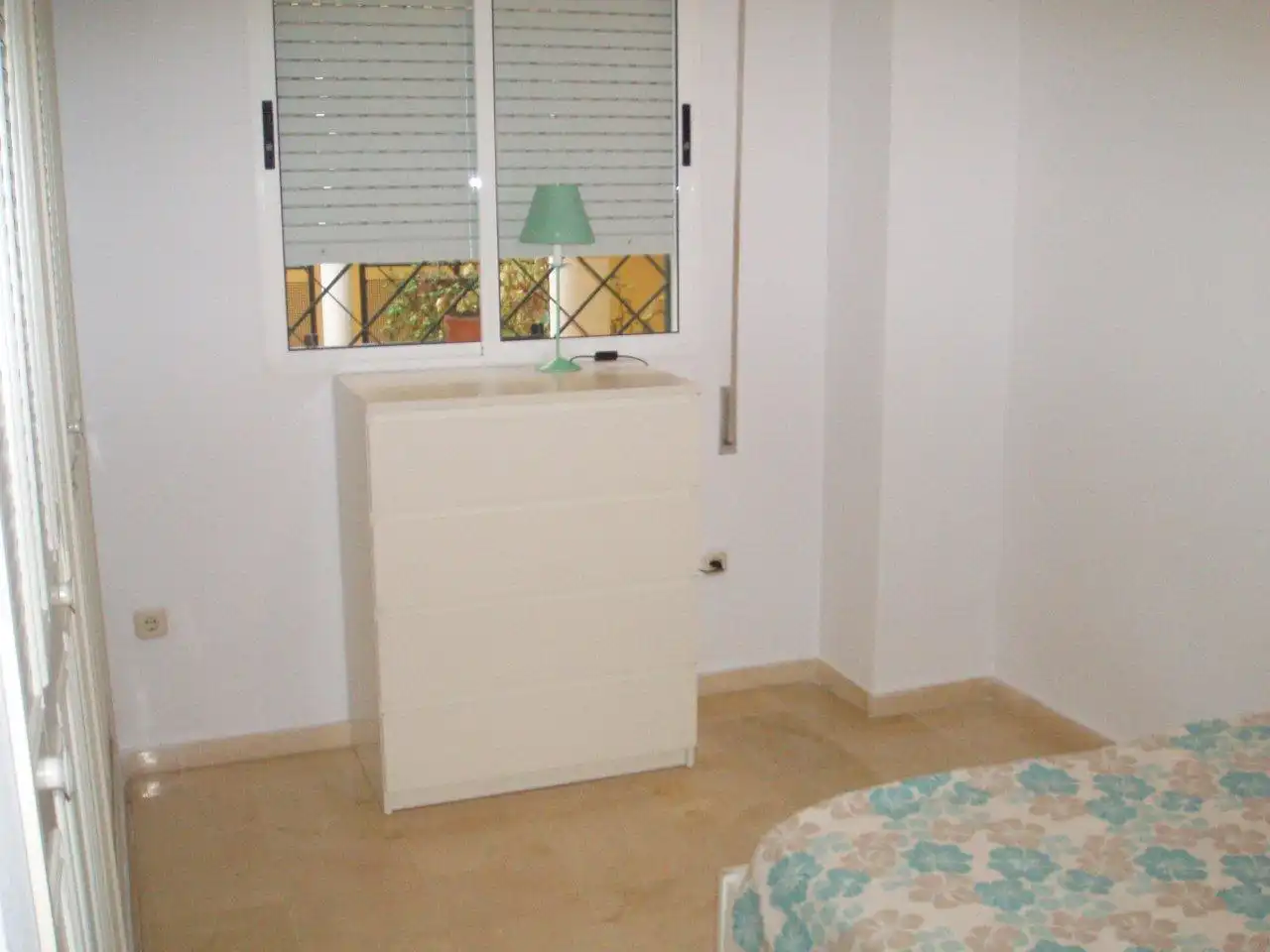 Habitación de Apartamento de alquiler en Sevilla con Aire acondicionado, Calefacción y Horno