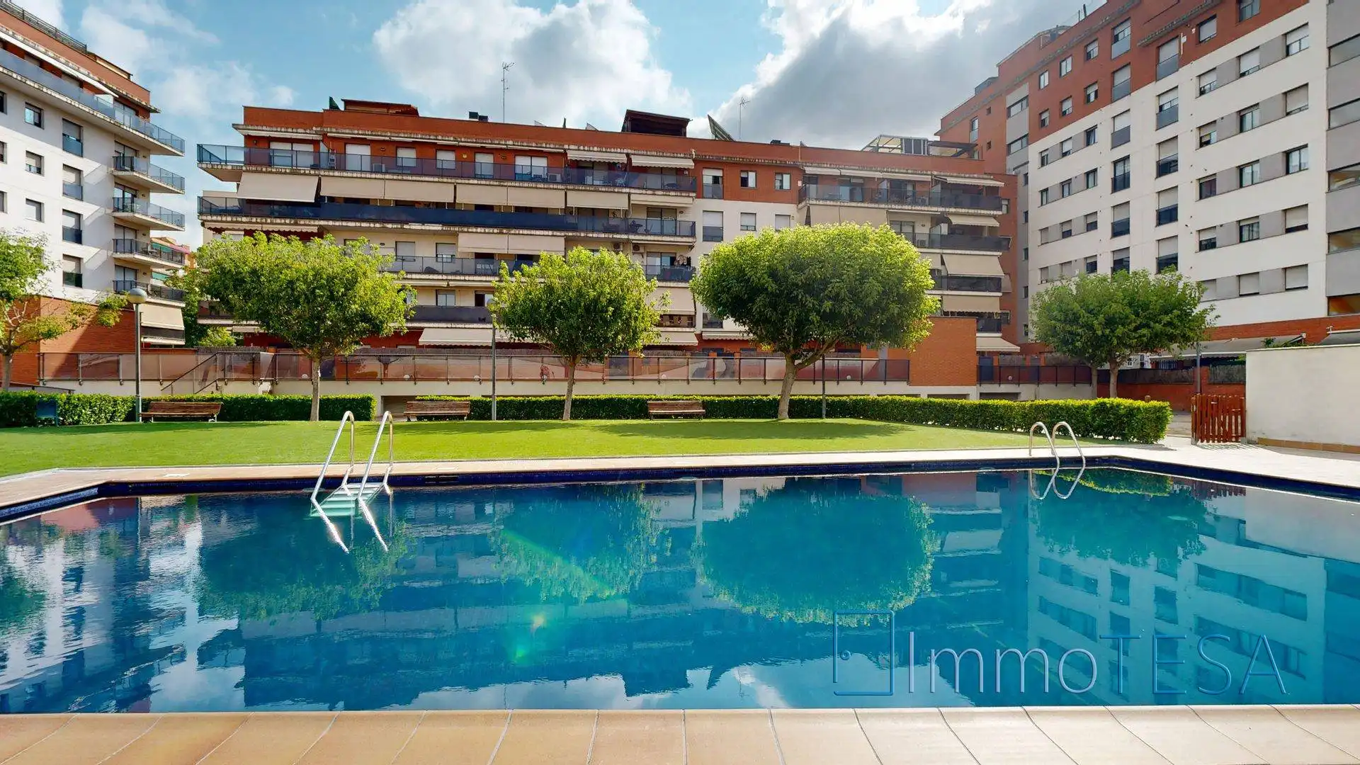 Piscina de Àtic en venda en Barberà del Vallès amb Aire condicionat, Calefacció i Parquet