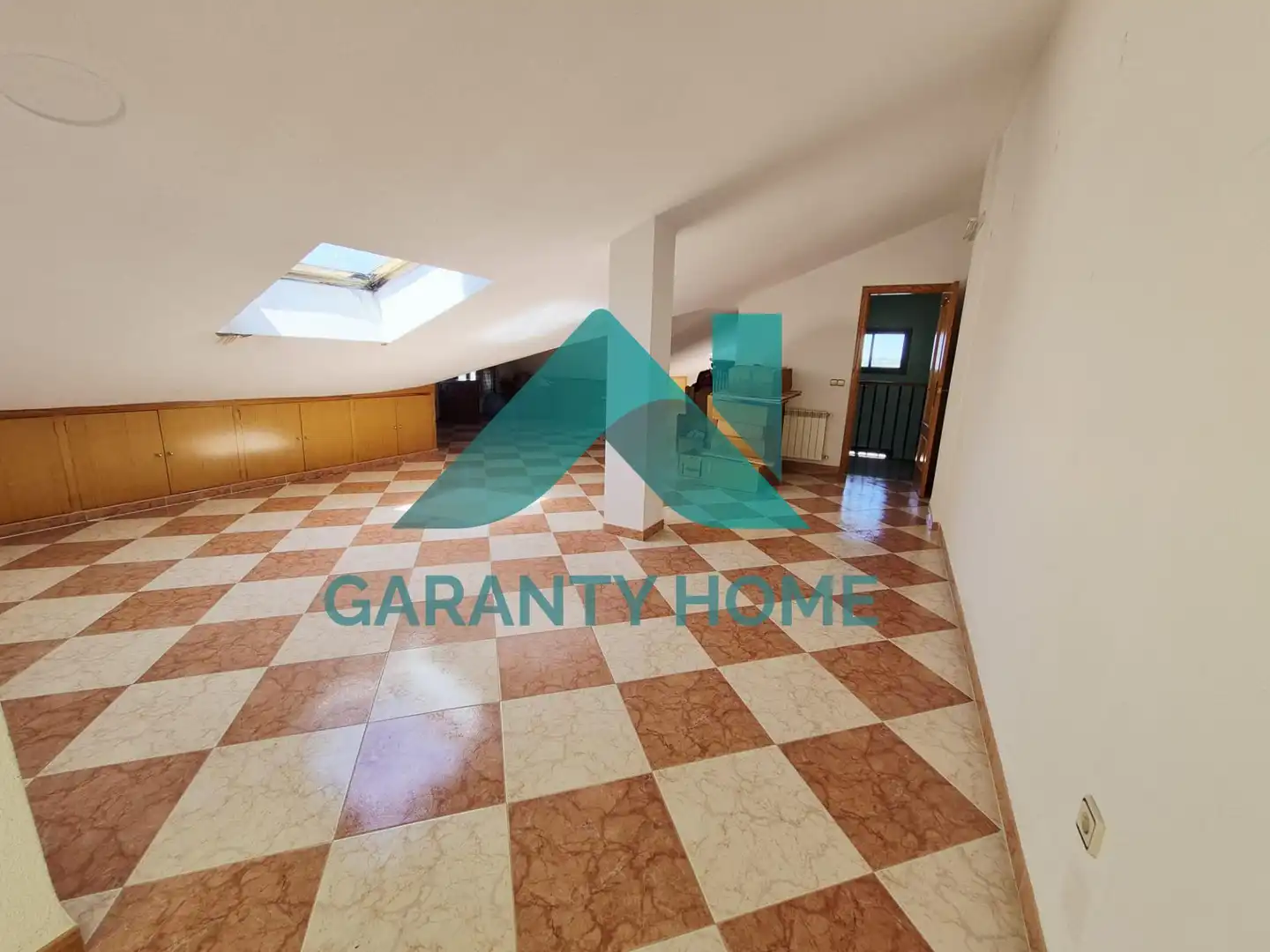 Houses for sale in Cáceres  with Air Conditioner, Heating and Private garden