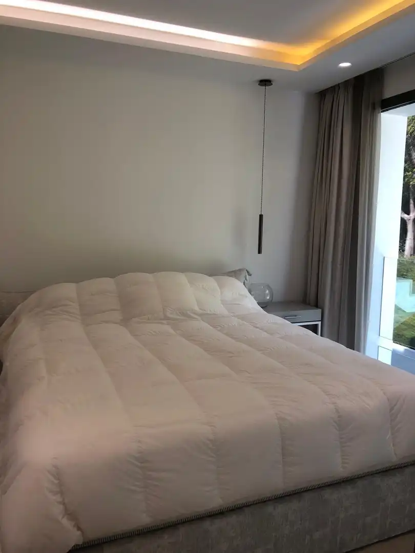 Dormitori de Pis en venda en Estepona amb Aire condicionat, Terrassa i Traster