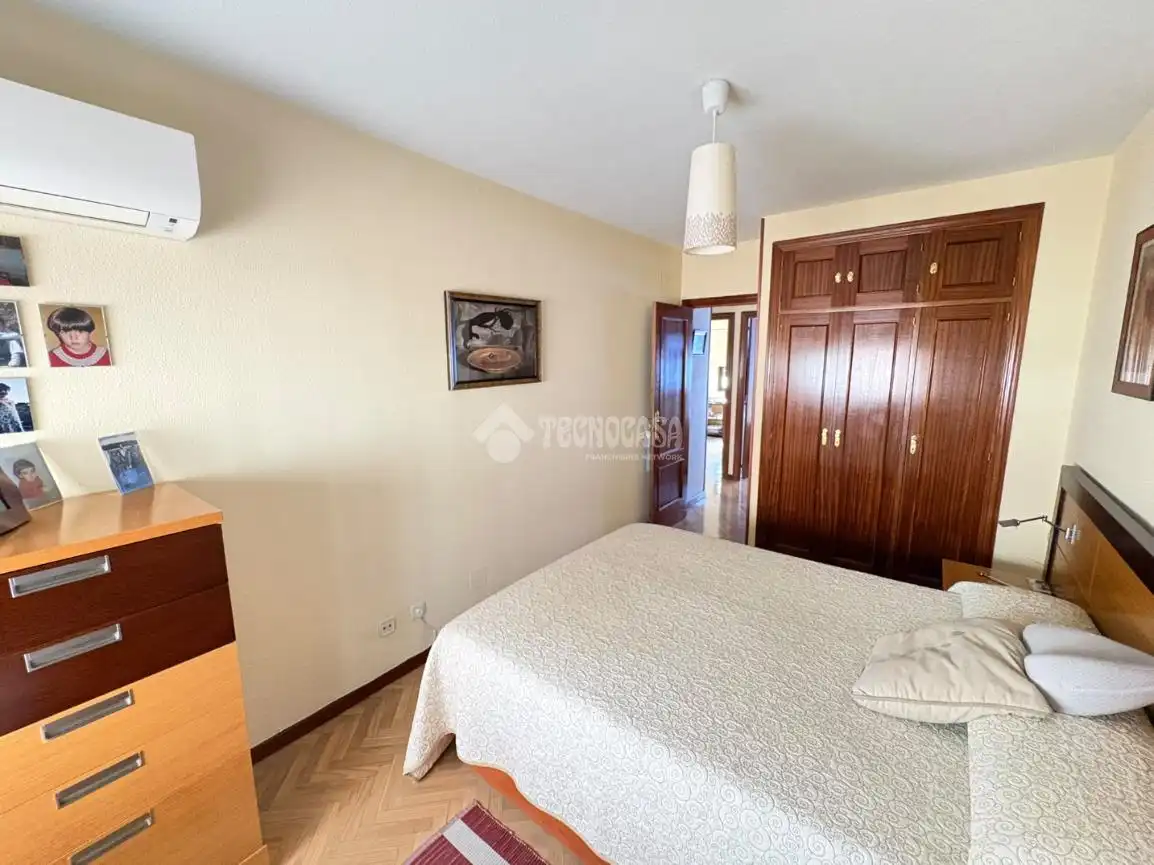 Habitación de Piso en venta en Madrid con Aire acondicionado, Parquet y Piscina comunitaria