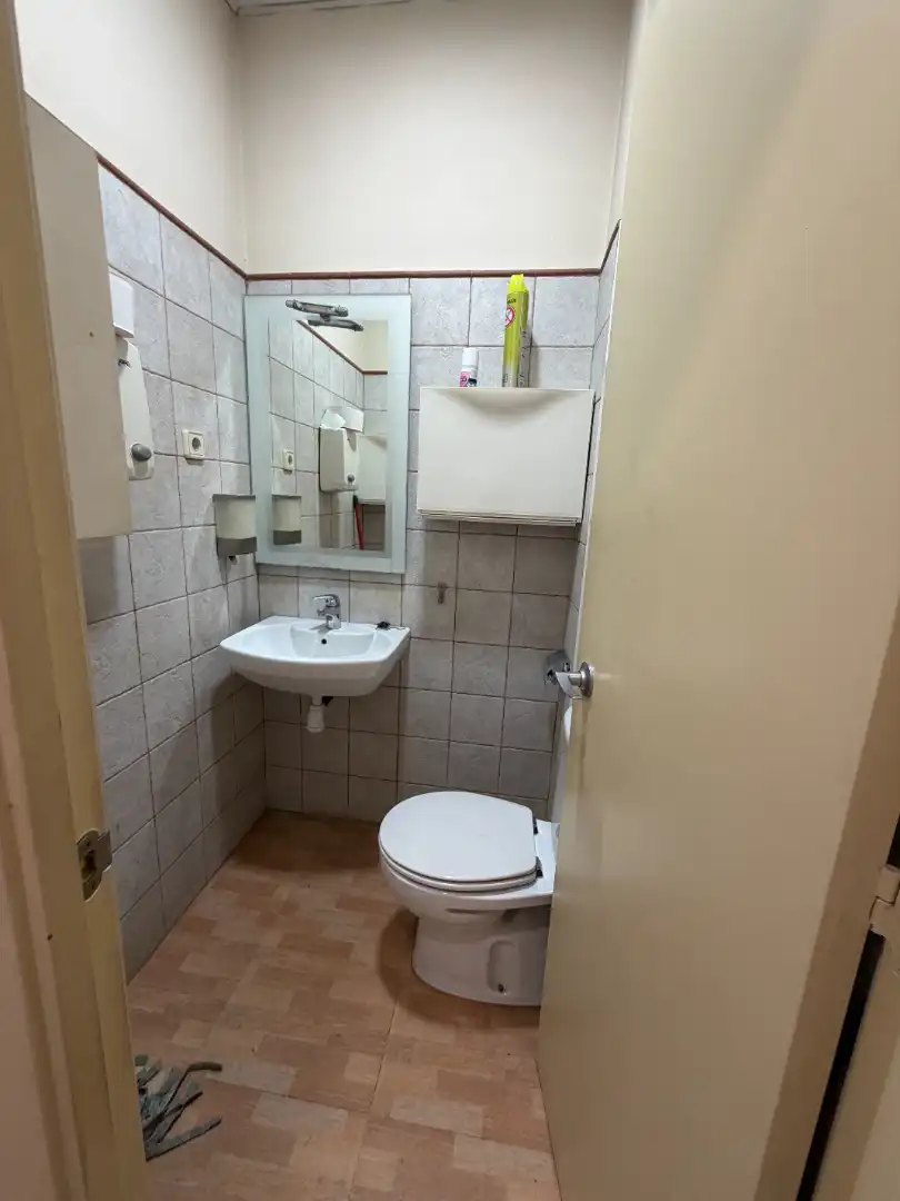 Baño de Local de alquiler en Granollers con Aire acondicionado y Alarma