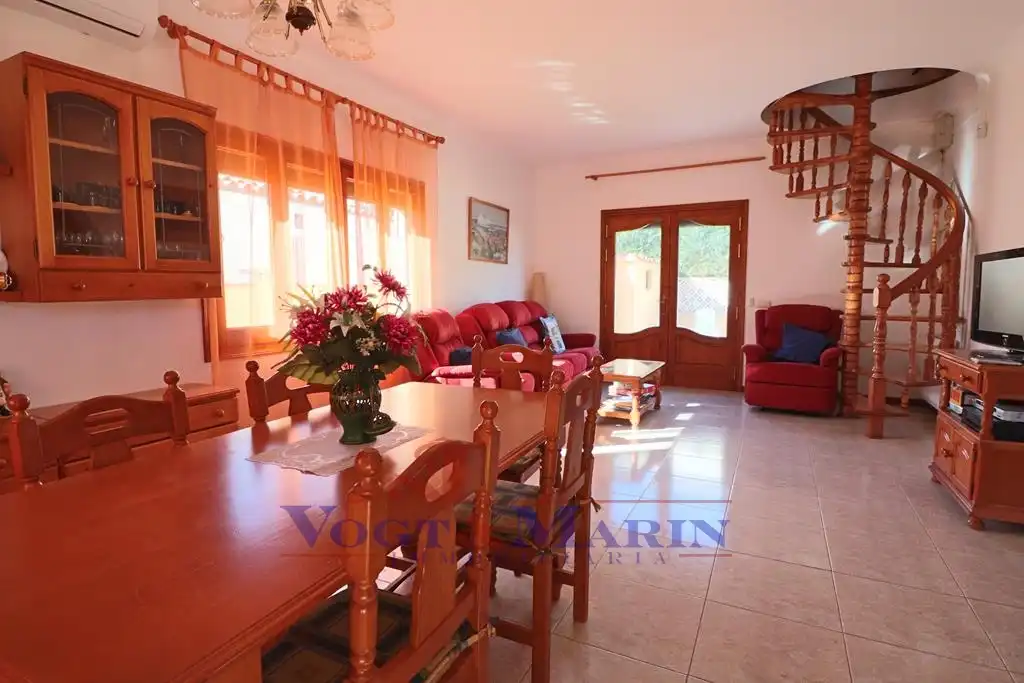 Casa con terraza en venta en Carrer Requesens, imagen 4